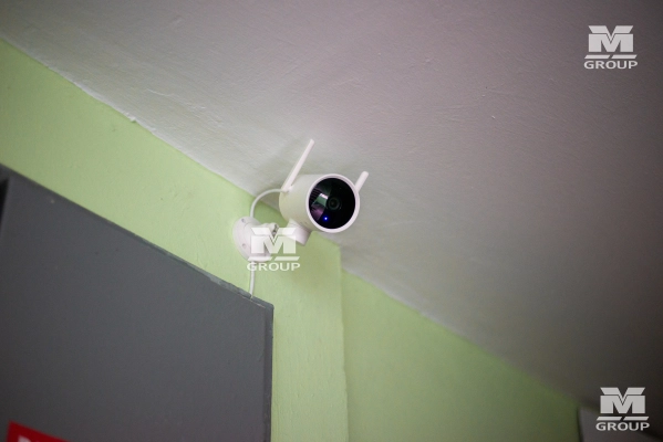 Установка камеры в подъезде ВМ Групп