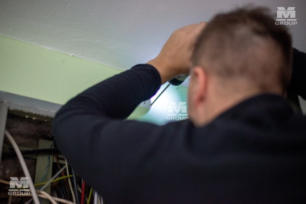 Установка камеры в подъезде ВМ Групп